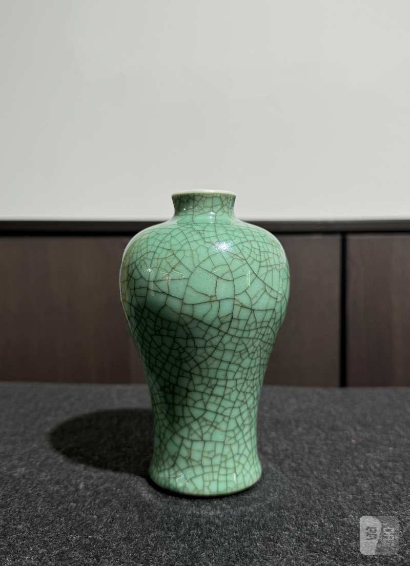 清康熙 绿哥釉小梅瓶 - 图3